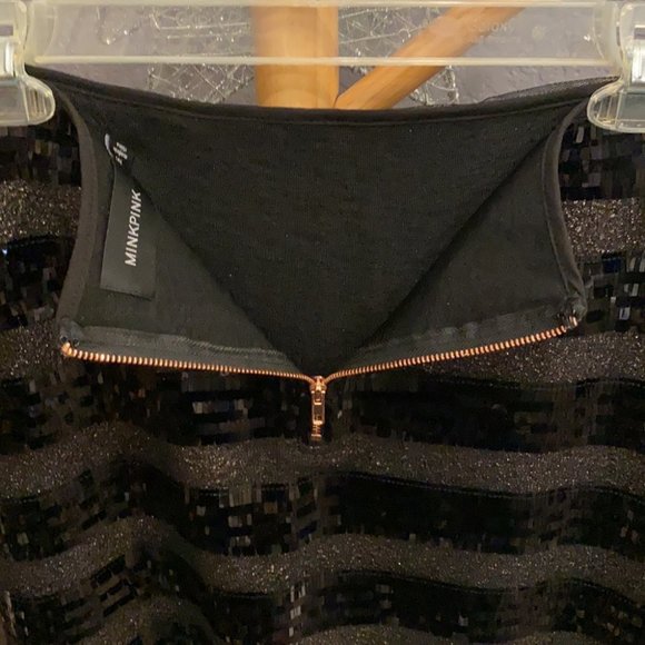 MINKPINK - skirt w black sequin layers, lining, zipper - M - Picture 15 of 15